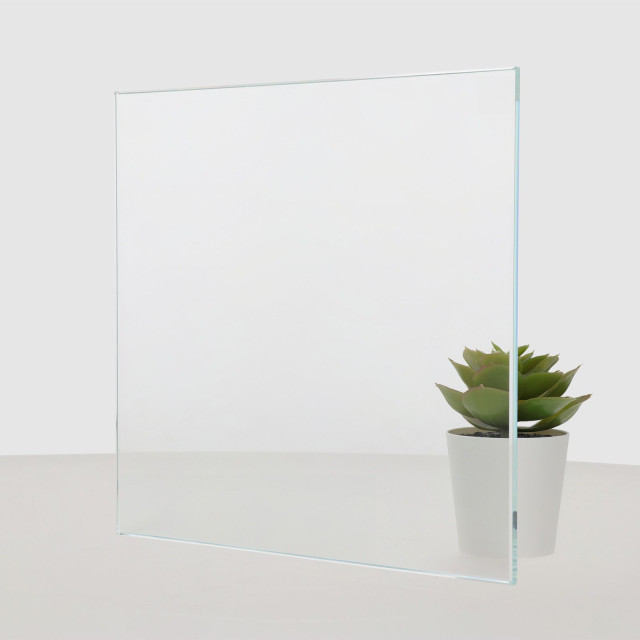 Extra clear low-iron glass